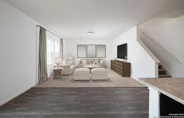 149 Peterson Place, Adkins, TX 78101