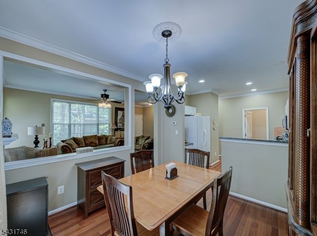 10 Cypress Ct, Clinton Town, NJ 08809