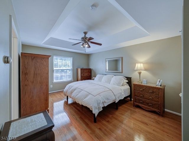 10 Cypress Ct, Clinton Town, NJ 08809