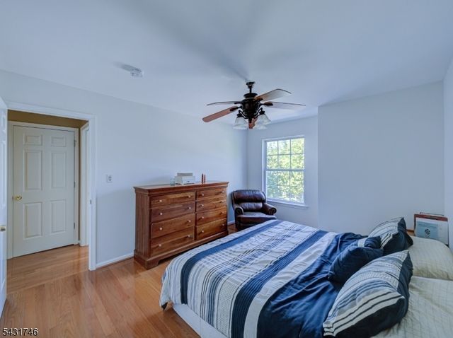10 Cypress Ct, Clinton Town, NJ 08809