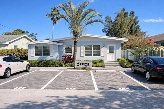 621 NE 3rd Avenue, Delray Beach, FL 33444