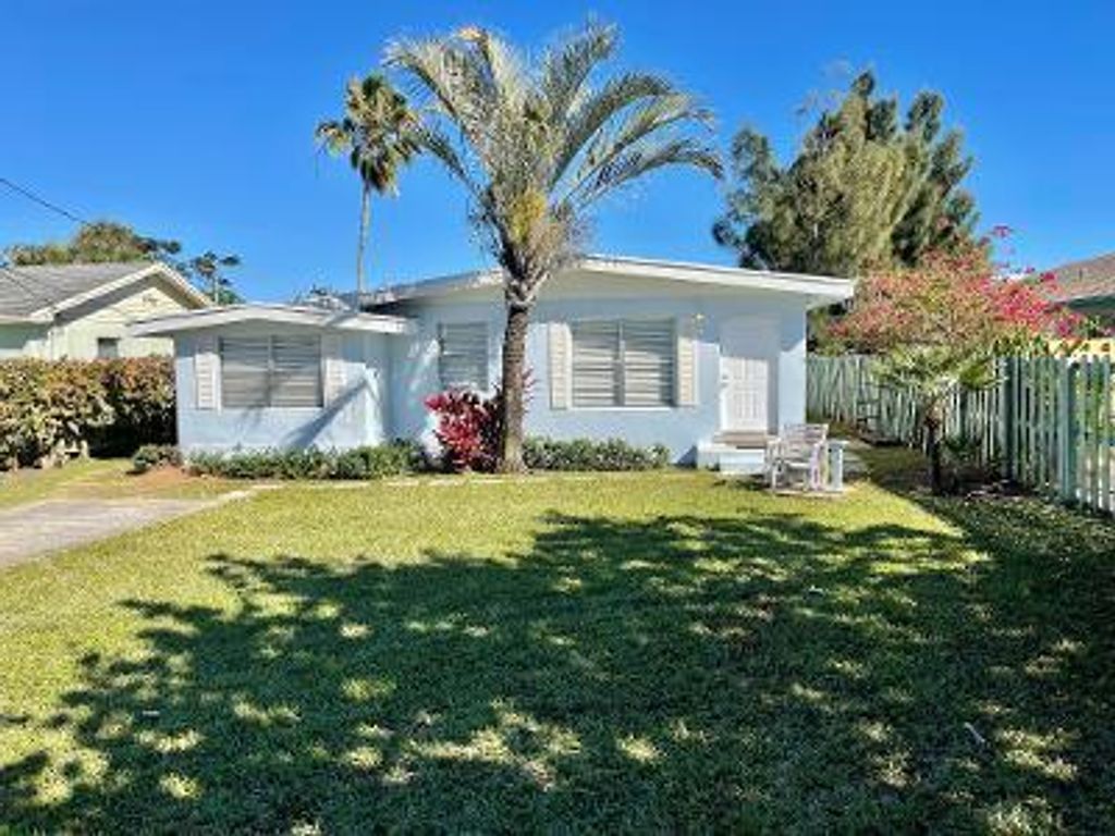 621 NE 3rd Avenue, Delray Beach, FL 33444