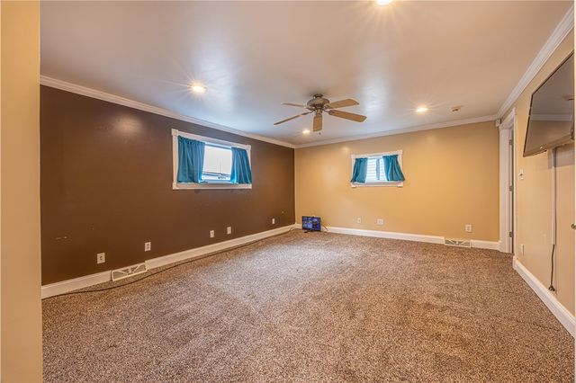 13 Trader St, Uniontown, PA 15401