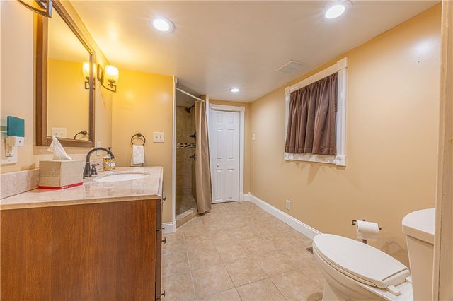 13 Trader St, Uniontown, PA 15401