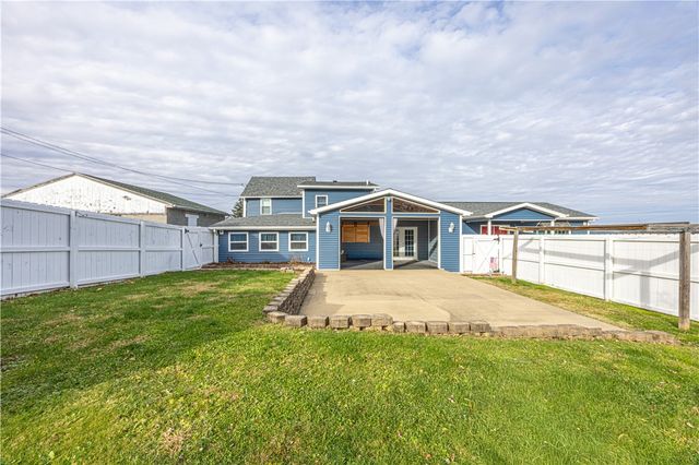 13 Trader St, Uniontown, PA 15401