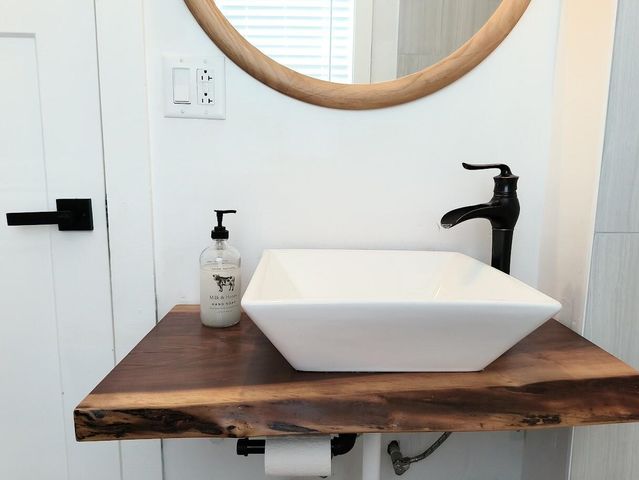 265 W 4th Street, Constantine, MI 49042