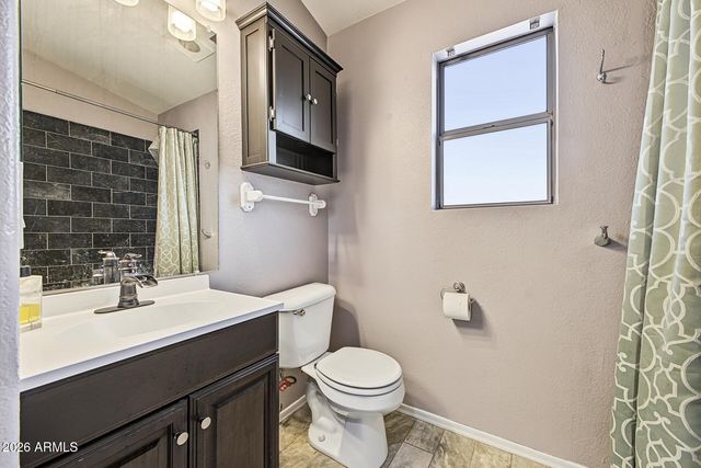 4675 E SUMMERHAVEN Drive, Phoenix, AZ 85044