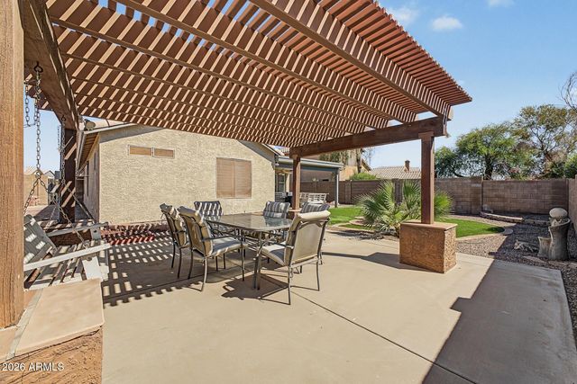 4675 E SUMMERHAVEN Drive, Phoenix, AZ 85044