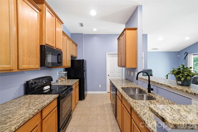 1305 Lauren Village Drive, Charlotte, NC 28213