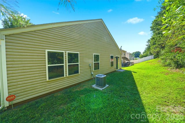 1305 Lauren Village Drive, Charlotte, NC 28213