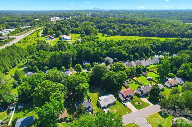 1305 Lauren Village Drive, Charlotte, NC 28213