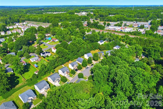 1305 Lauren Village Drive, Charlotte, NC 28213