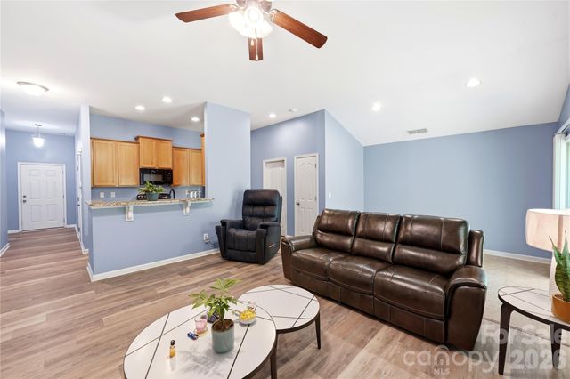 1305 Lauren Village Drive, Charlotte, NC 28213