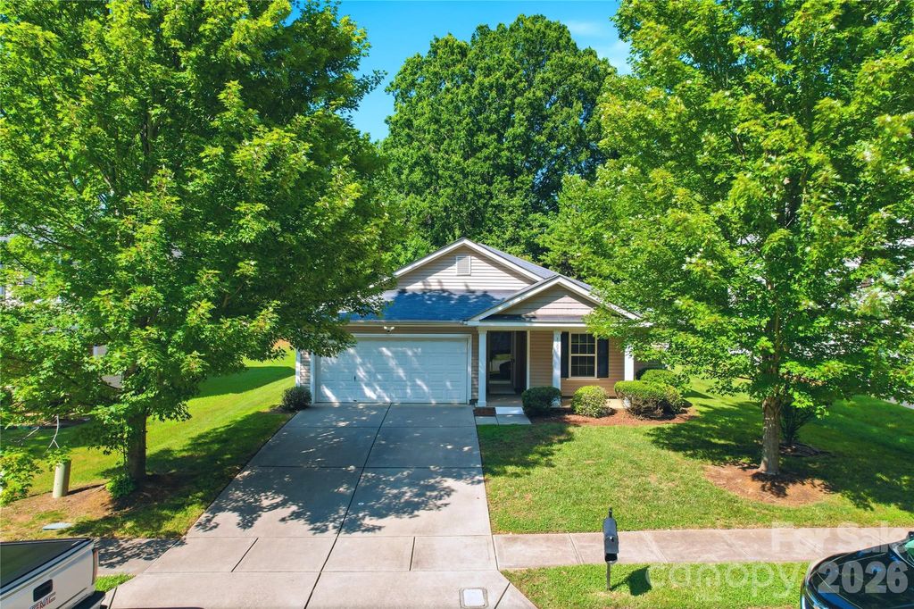 1305 Lauren Village Drive, Charlotte, NC 28213