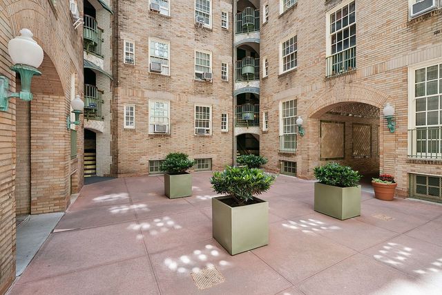 516 E 78th St Apt 4E, New York City, NY 10075