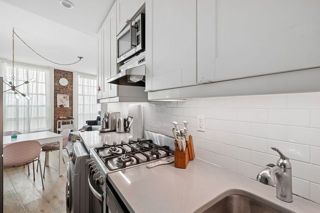 516 E 78th St Apt 4E, New York City, NY 10075