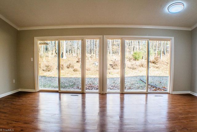 1655 Little Creek Circle, Winston-salem, NC 27103