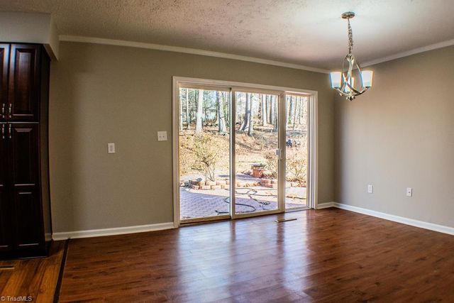 1655 Little Creek Circle, Winston-salem, NC 27103