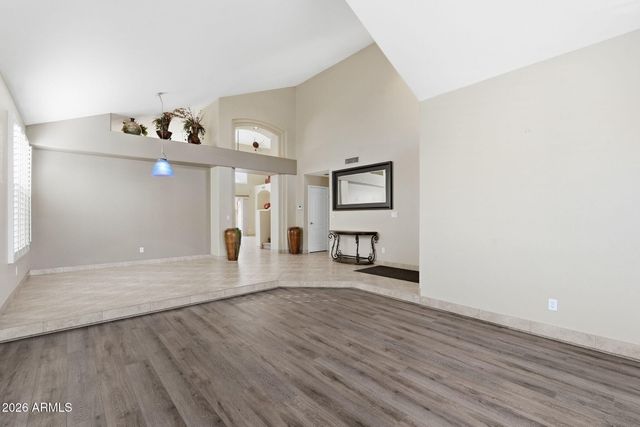 718 E MOUNTAIN SAGE Drive, Phoenix, AZ 85048