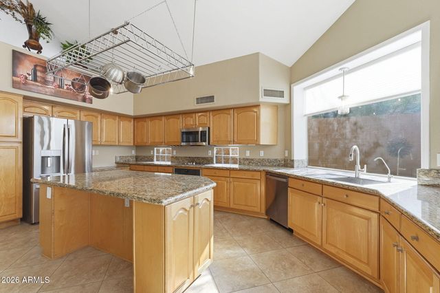 718 E MOUNTAIN SAGE Drive, Phoenix, AZ 85048
