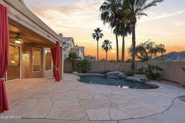 718 E MOUNTAIN SAGE Drive, Phoenix, AZ 85048