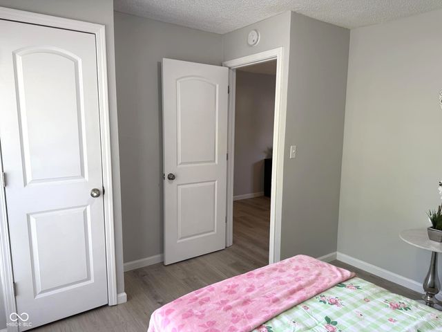 5902 Alpine Avenue, Indianapolis, IN 46224