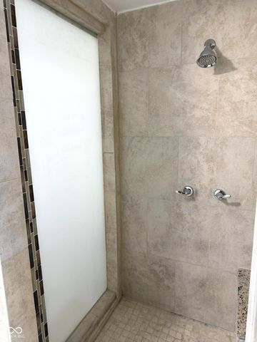 5902 Alpine Avenue, Indianapolis, IN 46224