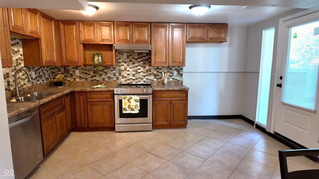 5902 Alpine Avenue, Indianapolis, IN 46224