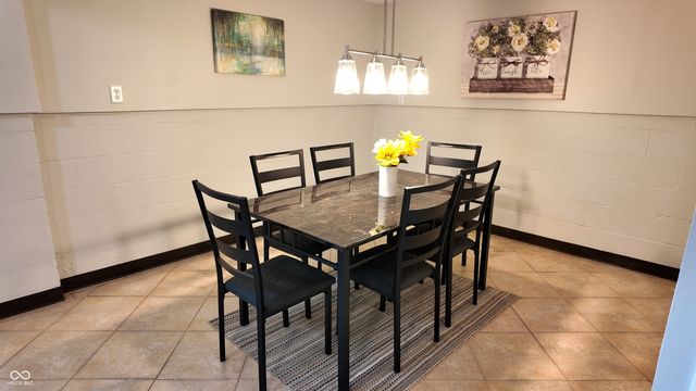 5902 Alpine Avenue, Indianapolis, IN 46224