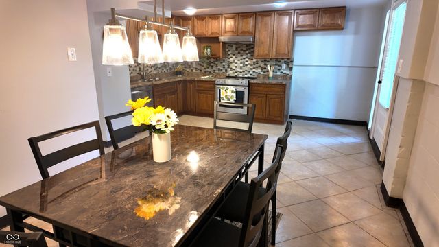 5902 Alpine Avenue, Indianapolis, IN 46224