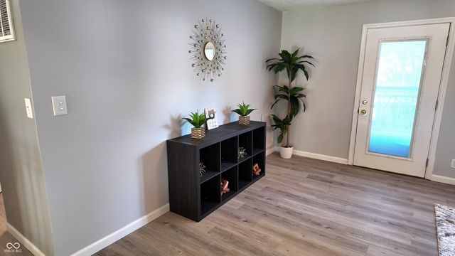 5902 Alpine Avenue, Indianapolis, IN 46224