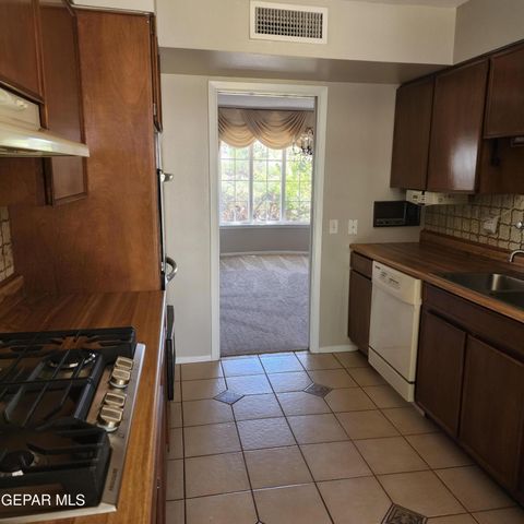 3229 TITANIC Avenue, El Paso, TX 79904