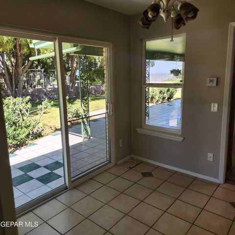 3229 TITANIC Avenue, El Paso, TX 79904