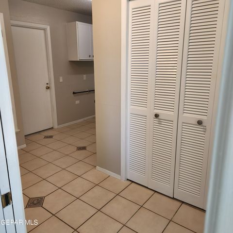3229 TITANIC Avenue, El Paso, TX 79904