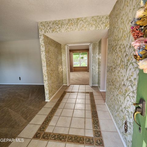3229 TITANIC Avenue, El Paso, TX 79904