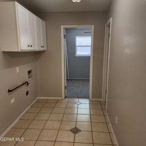 3229 TITANIC Avenue, El Paso, TX 79904