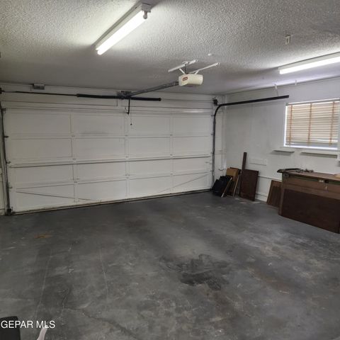 3229 TITANIC Avenue, El Paso, TX 79904