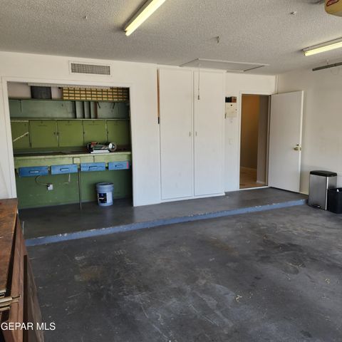 3229 TITANIC Avenue, El Paso, TX 79904