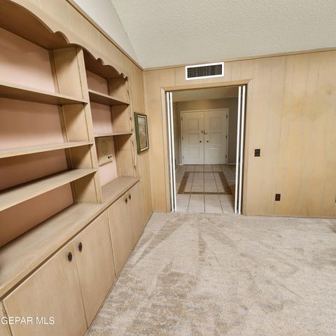 3229 TITANIC Avenue, El Paso, TX 79904