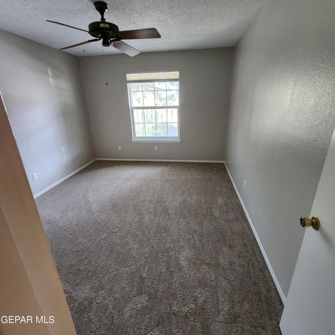 3229 TITANIC Avenue, El Paso, TX 79904