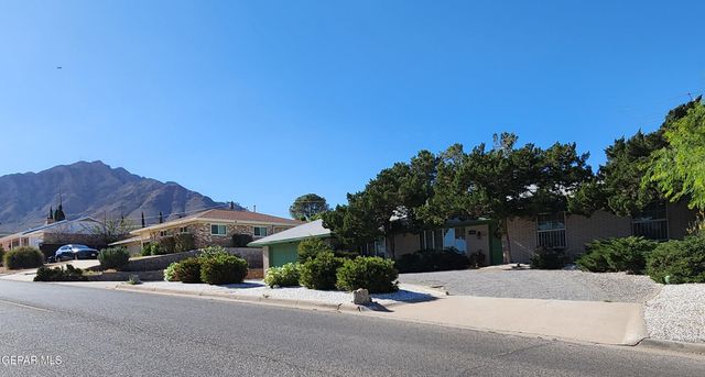 3229 TITANIC Avenue, El Paso, TX 79904