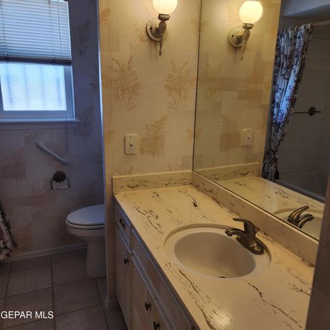 3229 TITANIC Avenue, El Paso, TX 79904