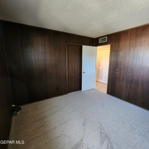 3229 TITANIC Avenue, El Paso, TX 79904