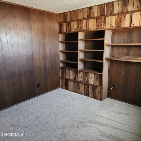 3229 TITANIC Avenue, El Paso, TX 79904