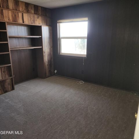 3229 TITANIC Avenue, El Paso, TX 79904