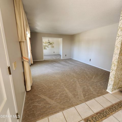 3229 TITANIC Avenue, El Paso, TX 79904