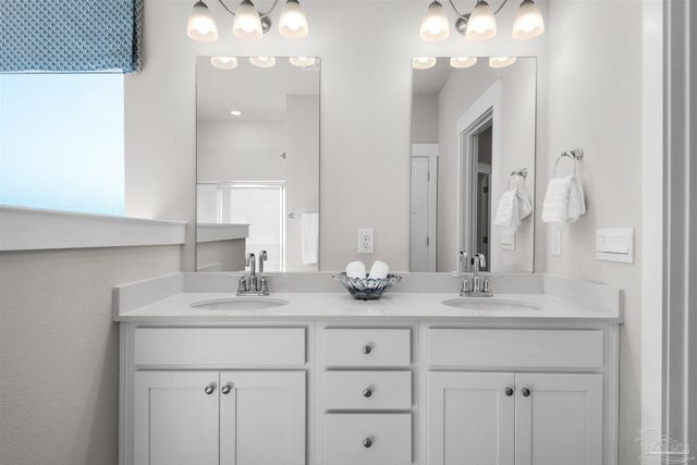 1662 Amaya Ln, Gulf Breeze, FL 32563