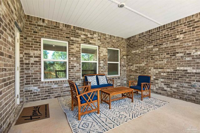 1662 Amaya Ln, Gulf Breeze, FL 32563