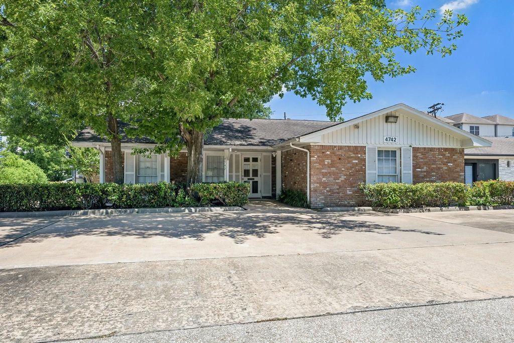 4742 W Alabama Street 1, Houston, TX 77027