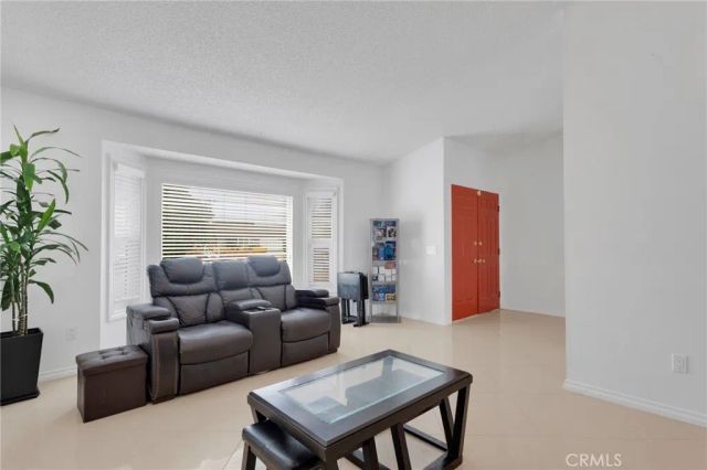 11334 Courtside, Victorville, CA 92392